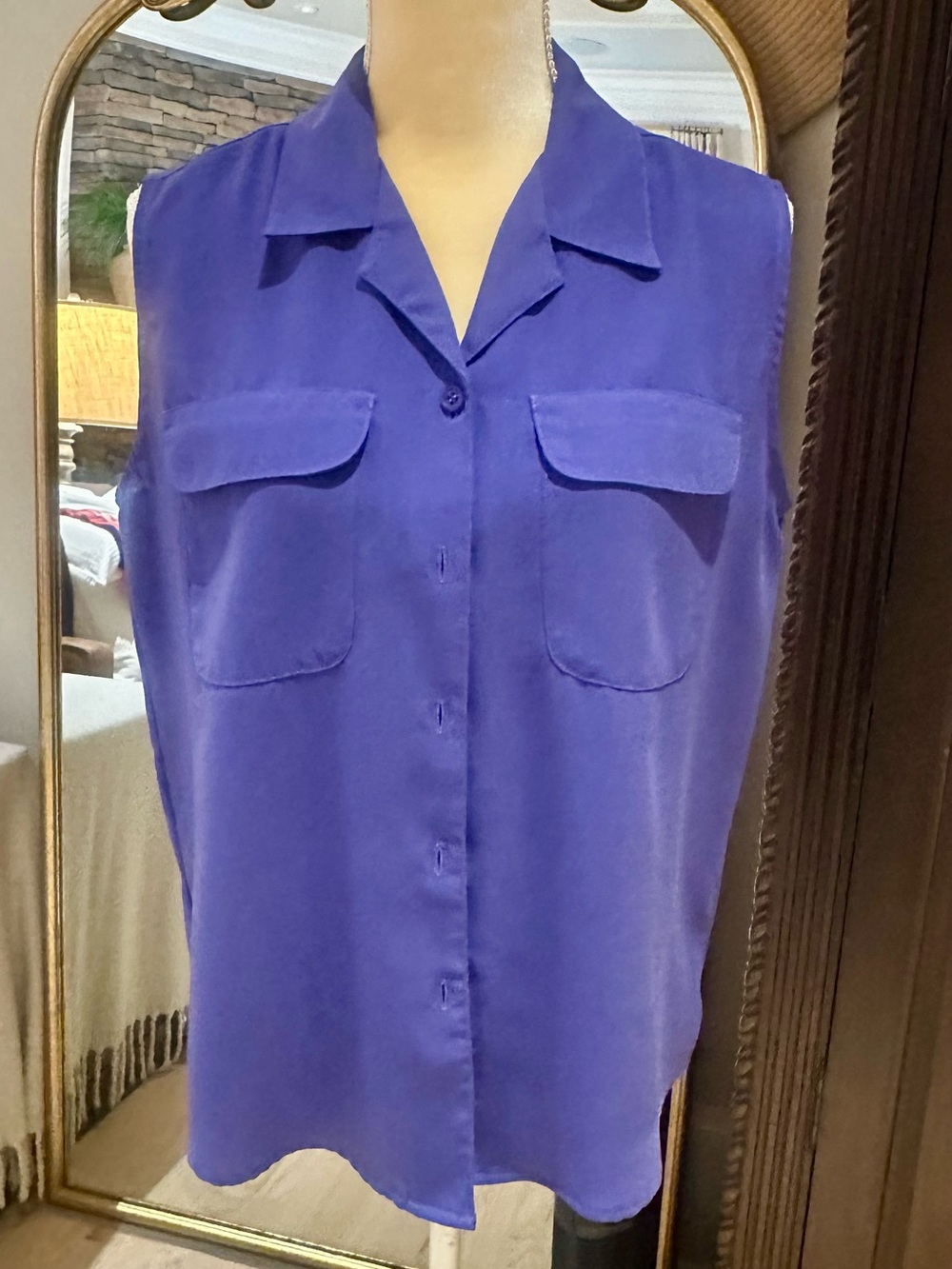 Sleeveless Button-Front Blouse in Vibrant Purple
